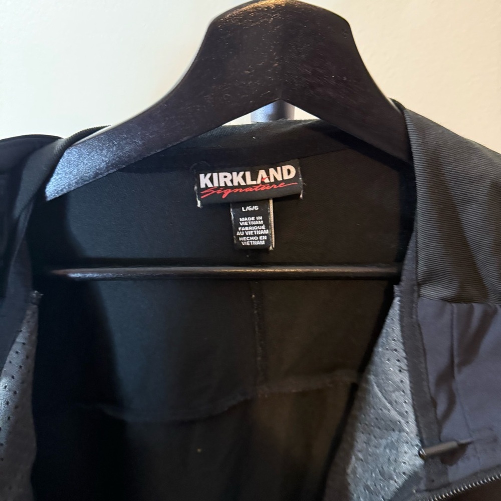 Kirkland Signature Men's Dark Blue Windbreaker - Picture 3 of 10